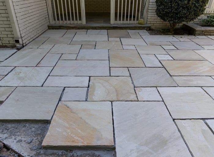 staggered stone pattern paver patio masonry Atlanta custom